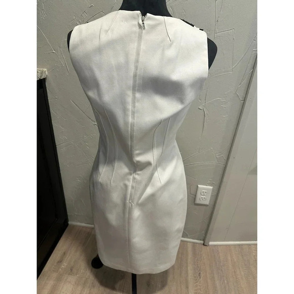 Tahari White dress with Black neck detail - Picture 2 of 6